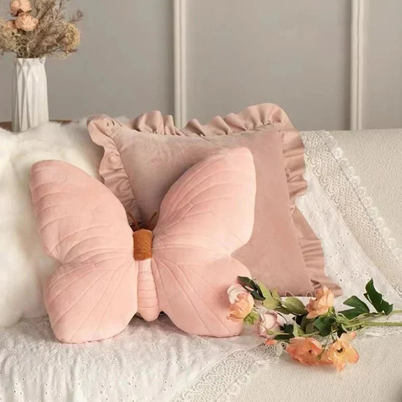 Różowa Pluszowa Poduszka Motyl do Sofy i Sypialni