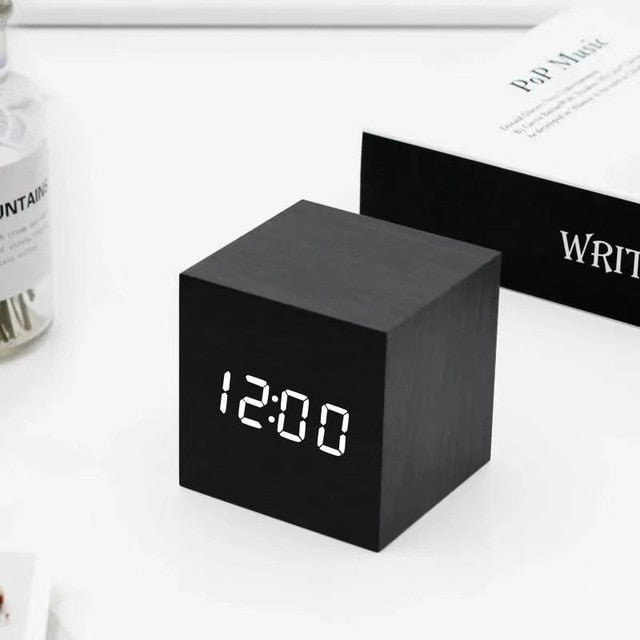 Carvallo – Stylowy budzik LED z minimalistycznym designem i inteligentnymi funkcjami