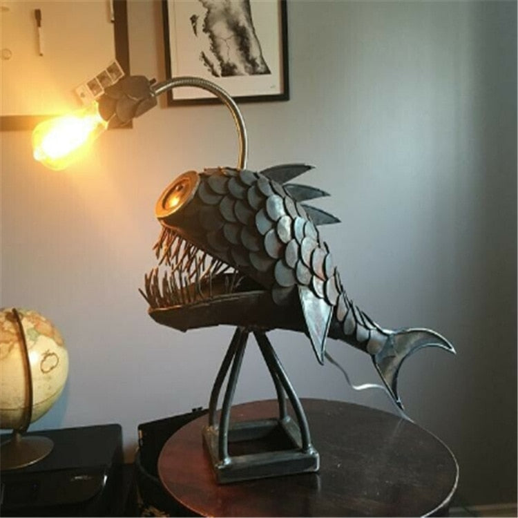 Lampka LED Royallure Angler Fish – Nocna lampka USB do ekscentrycznego wystroju wnętrz