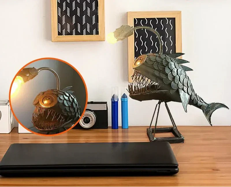 Lampka LED Royallure Angler Fish – Nocna lampka USB do ekscentrycznego wystroju wnętrz