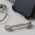 Etui na telefon komórkowy o smukłym minimalistycznym designie