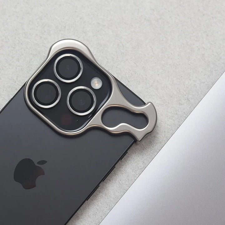 Etui na telefon komórkowy o smukłym minimalistycznym designie