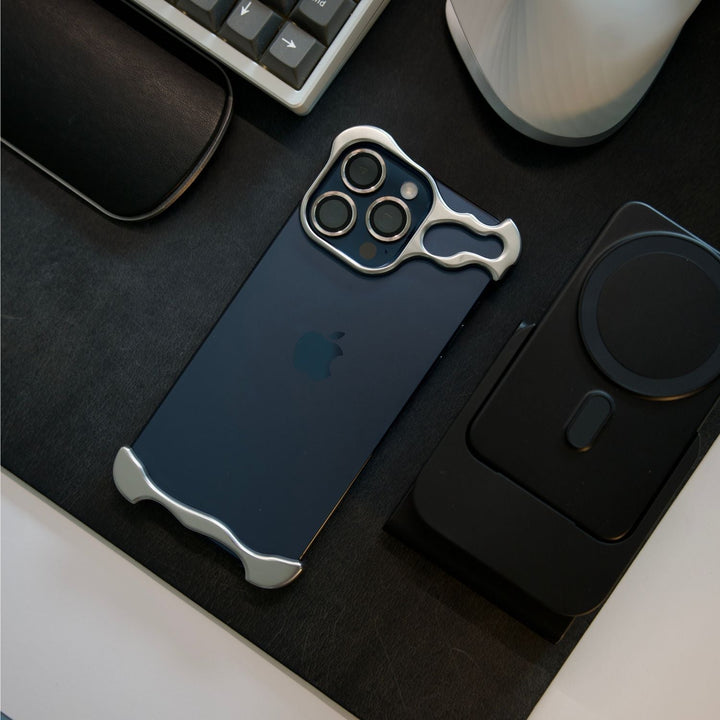 Etui na telefon komórkowy o smukłym minimalistycznym designie