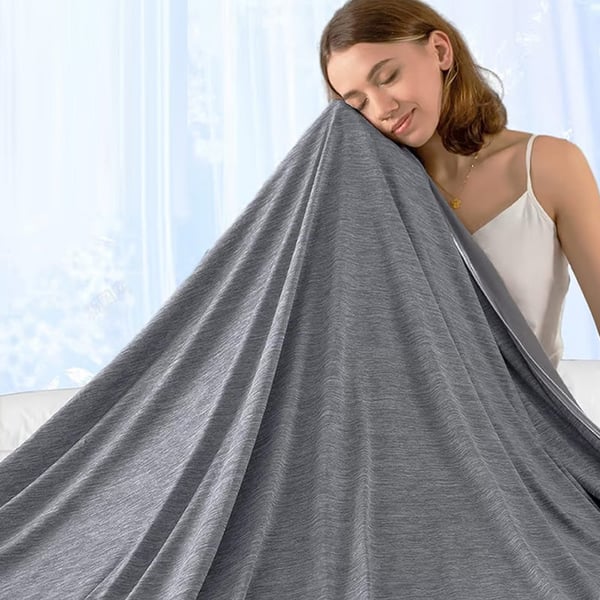 Kołdra chłodząca z japońską technologią Arc-Chill i miękką bambusową tkaniną – NordSleep™ Premium 150×200 cm